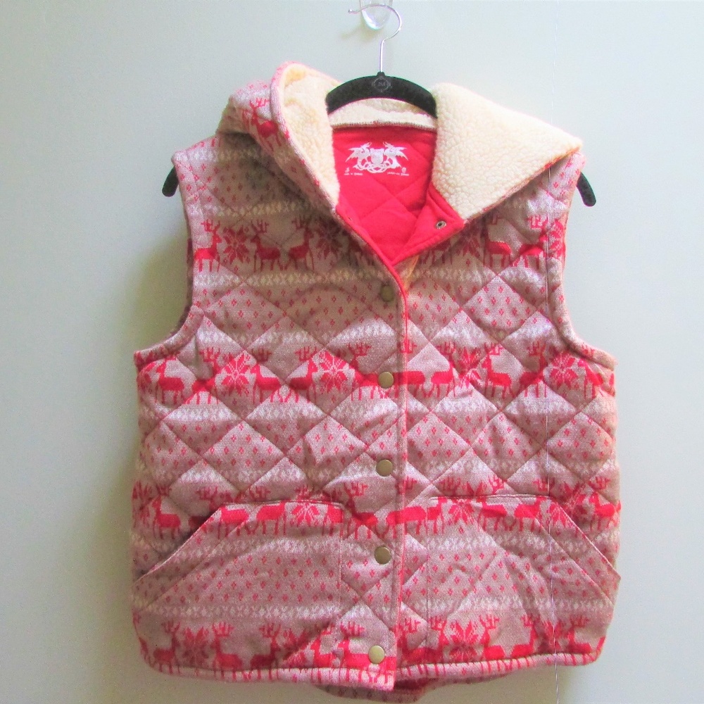|Free People| Red Reindeer Love Quilted Vest Sz L